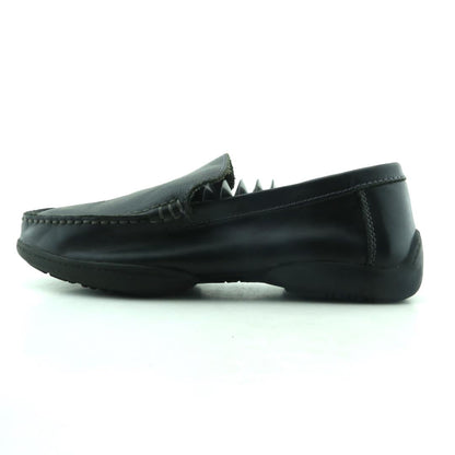 KENNETH COLE REACTION