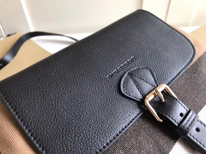 Burberry Bags - Bagsattire   599
