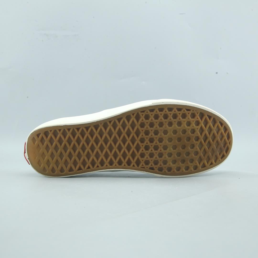 VANS AUTHENTIC
