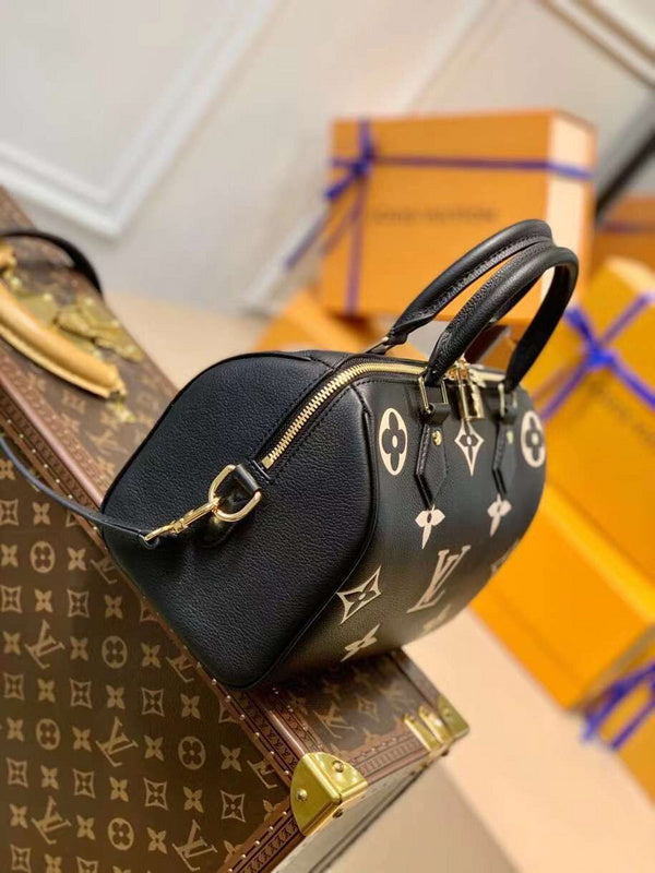 Fan Fashion Lu-Vi bags - 17457