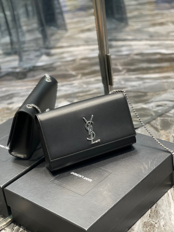 Amelia - YSL Bag - 1943