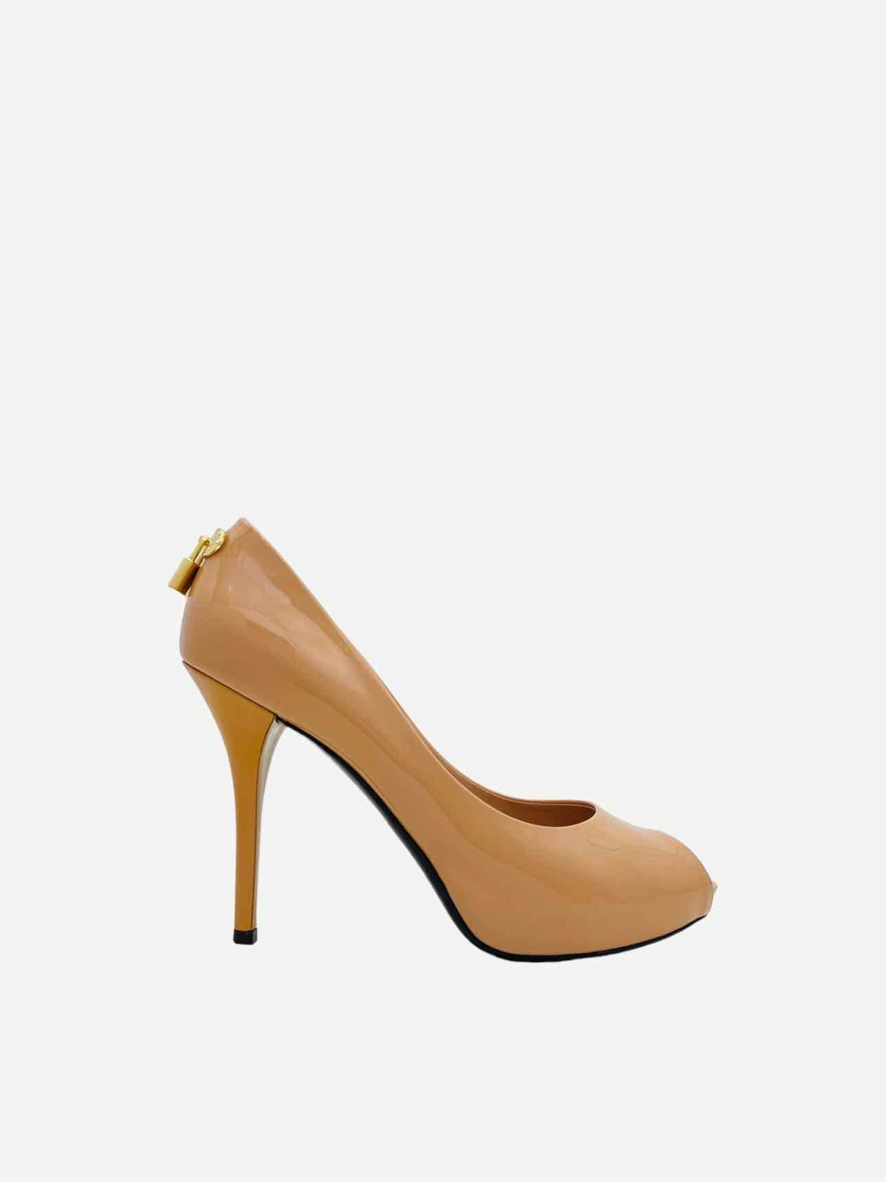 LOUIS VUITTON Oh Really Beige Size EU 41 Pumps