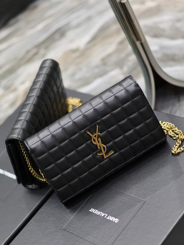 Amelia - YSL Bag - 1810
