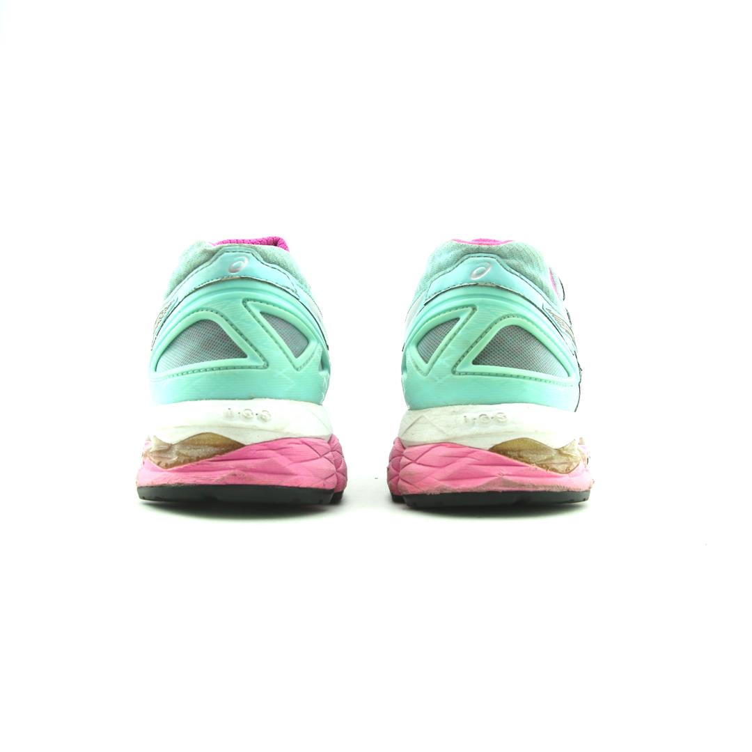 ASICS GEL-KAYANO 22