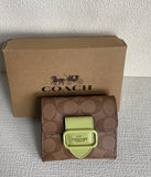 Amelia-i CAH Bags - 011