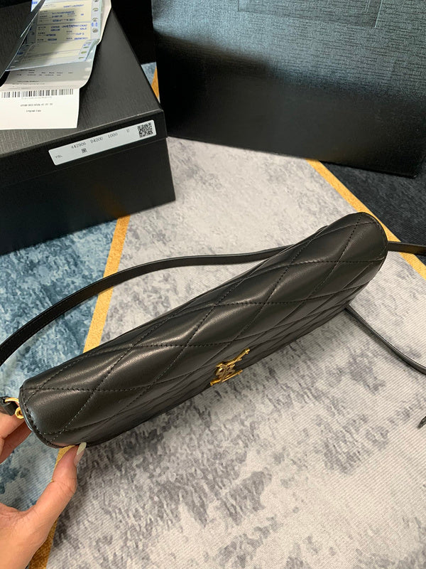 Amelia - YSL Bag - 2438