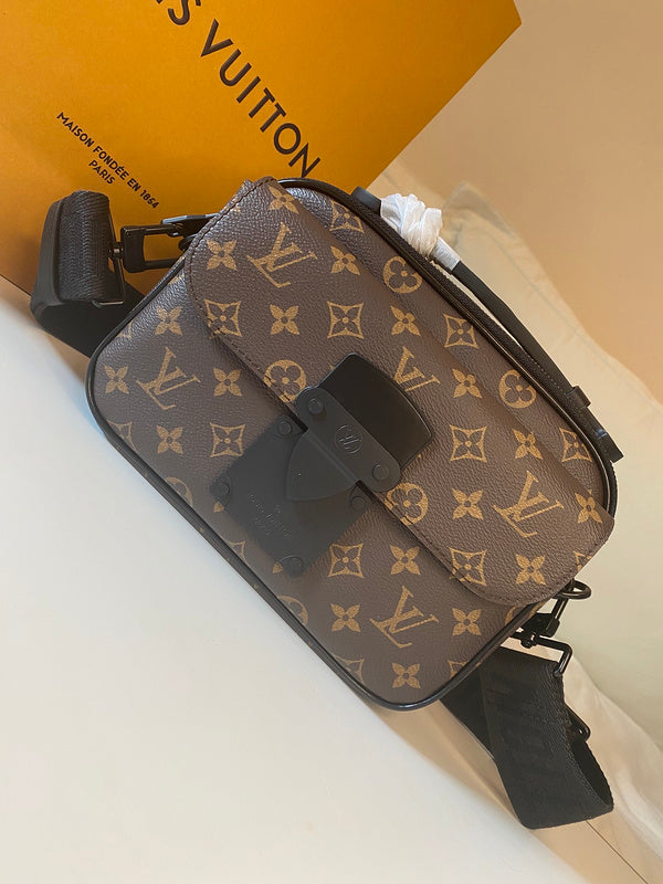 Fan Fashion Lu-Vi bags - 17526