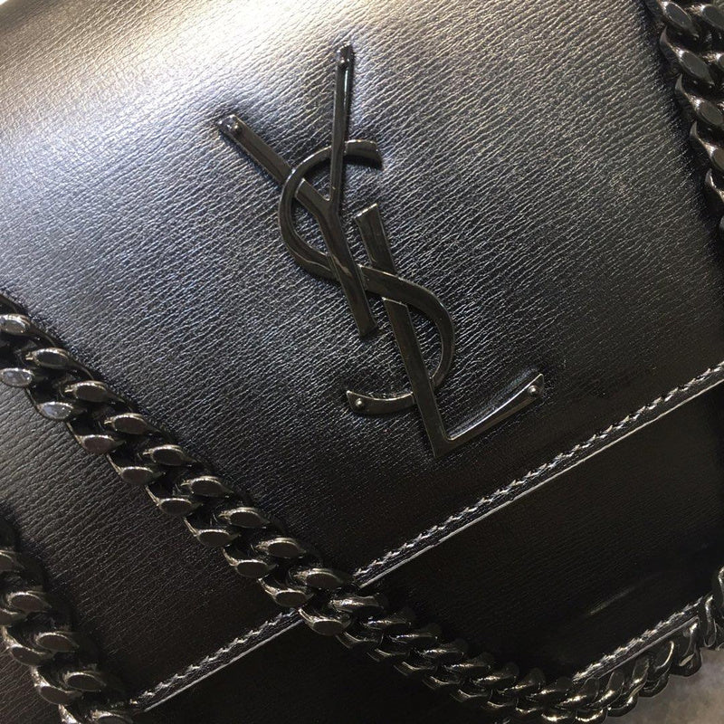 Amelia - YSL Bag - 2680