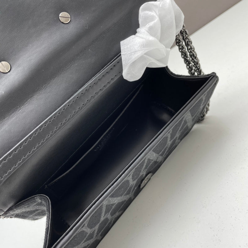 Amelia's Bag Gallery - VEL Bags - 123
