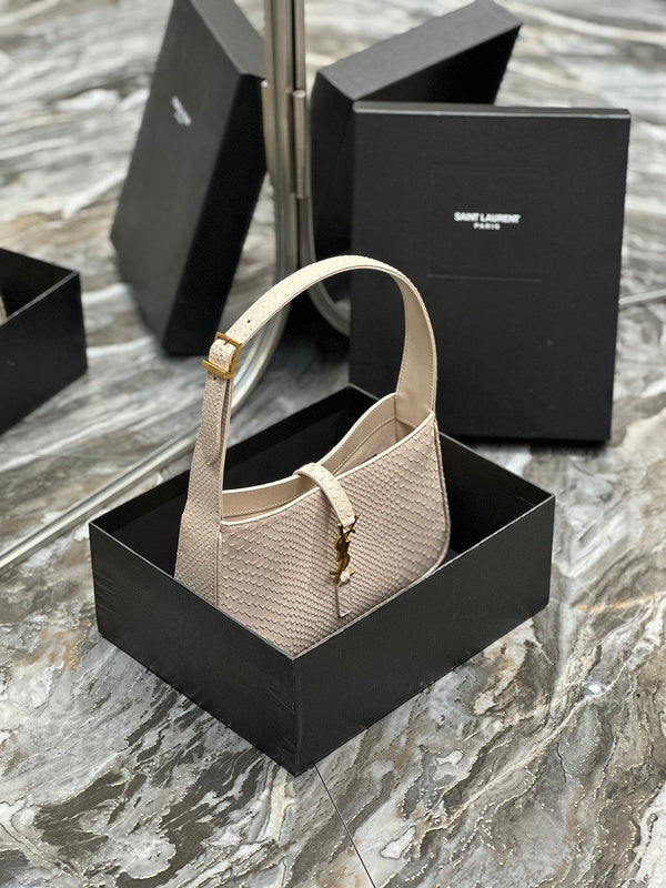 Amelia - YSL Bag - 2492