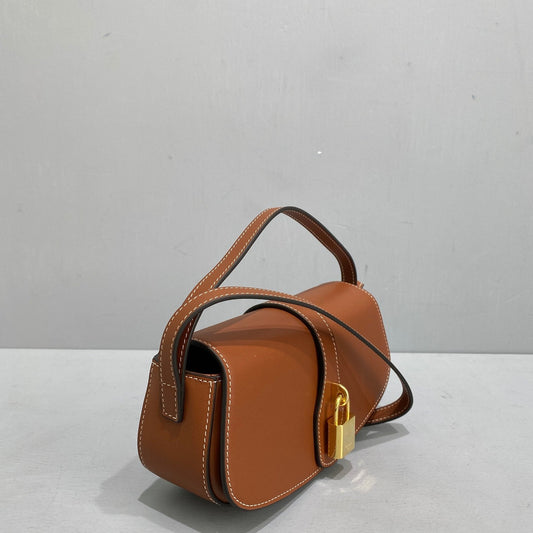 CE Clutch On Strap Brown For Women 7in/18Amelia10I593DQ1.04LU
