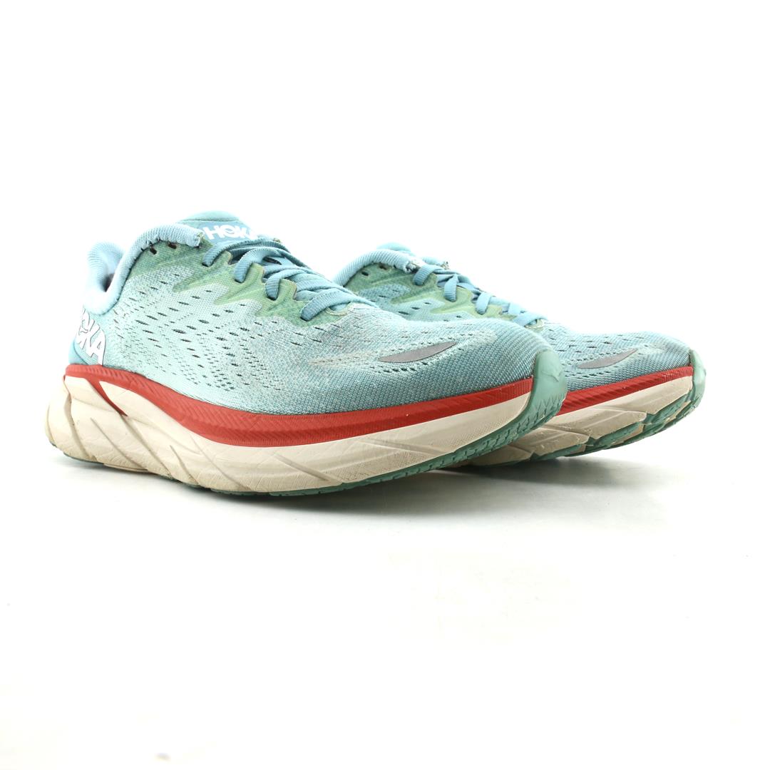 HOKA ONE ONE CLIFTON 8