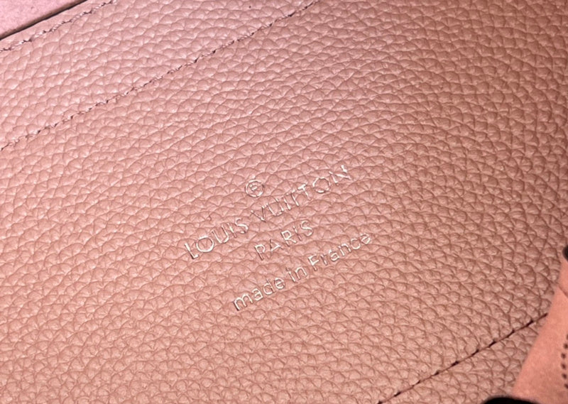 Fan Fashion Lu-Vi bags - 17209