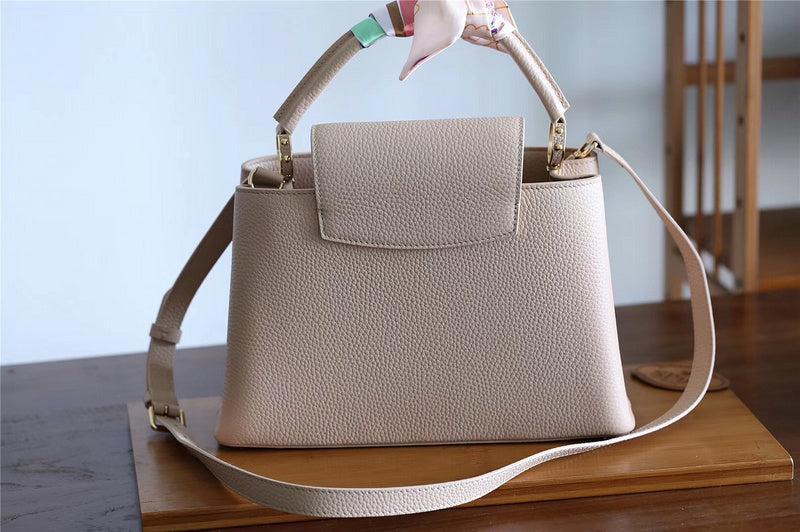 Fan Fashion Lu-Vi bags - 8377