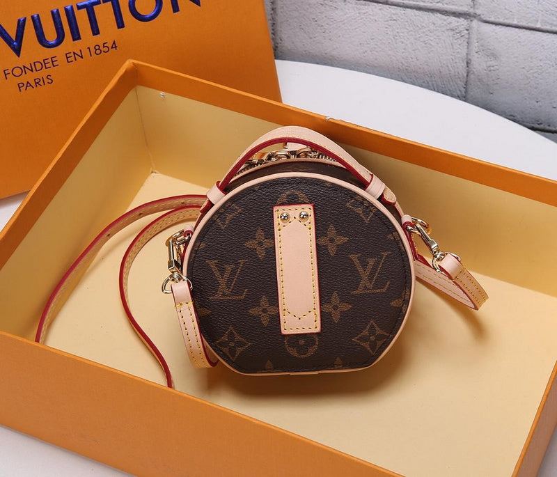 Fan Fashion Lu-Vi bags - 17842