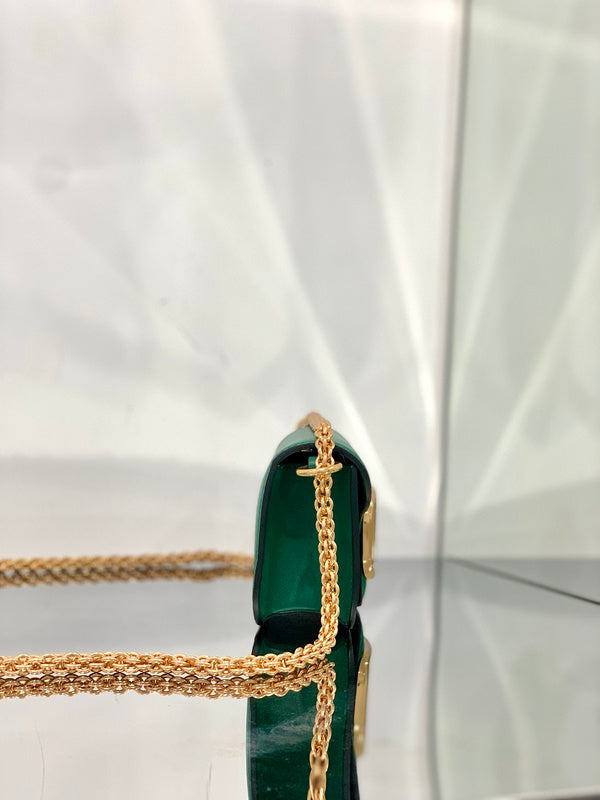 Amelia's Bag Gallery - VEL Bags - 1600