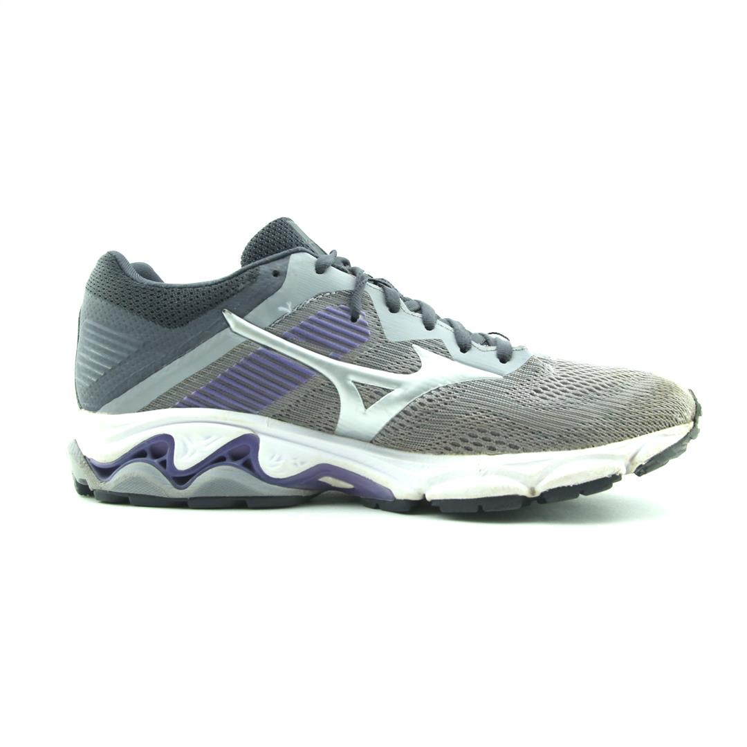 MIZUNO WAVE INSPIRE 16