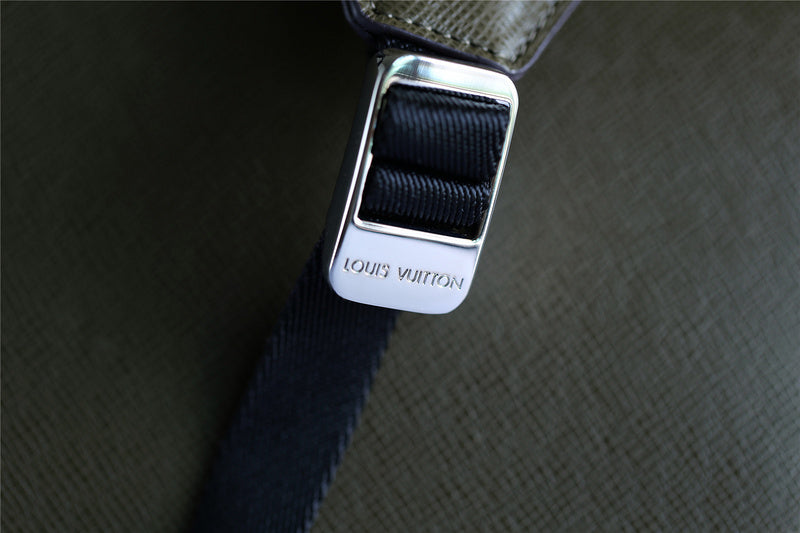 Fan Fashion Lu-Vi bags - 9734