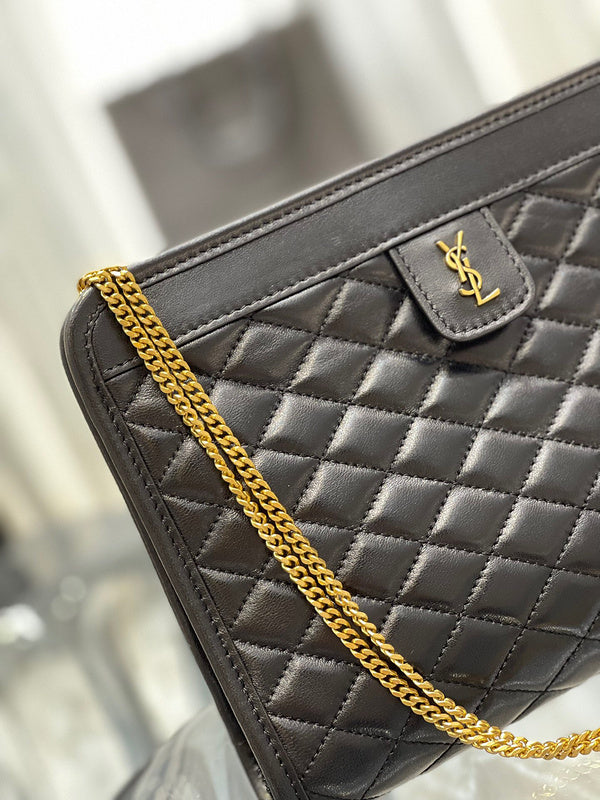 Amelia - YSL Bag - 3755