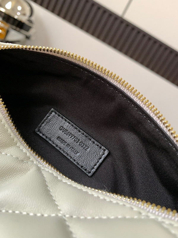 Amelia - YSL Bag - 4199
