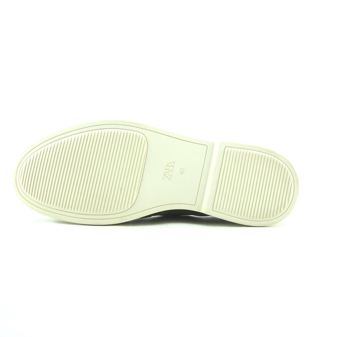 ZARA. .