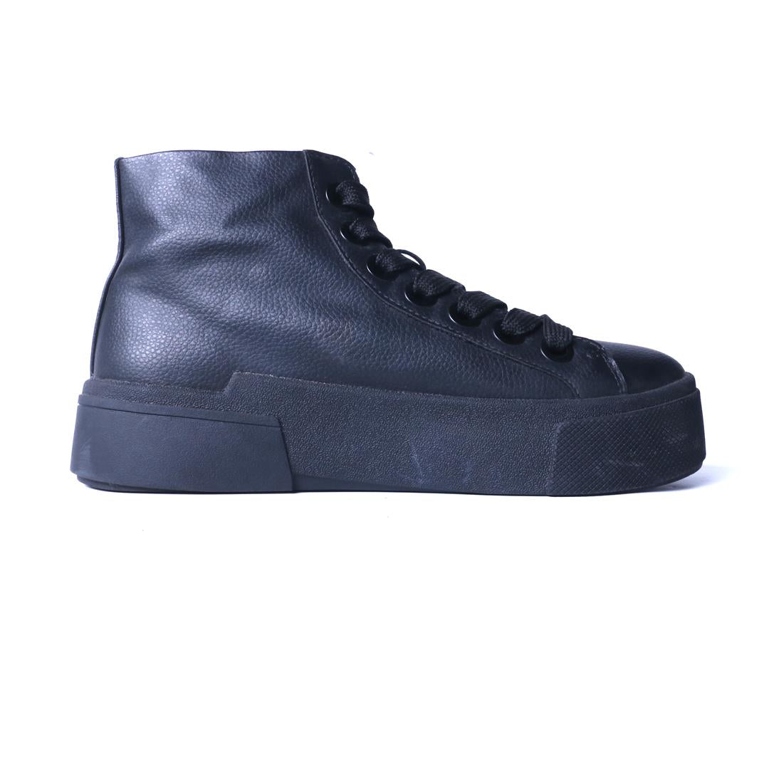ZARA. .