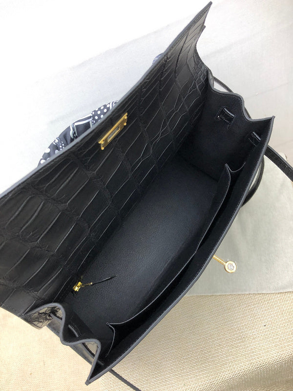 Amelia - HMS Bags - 1613
