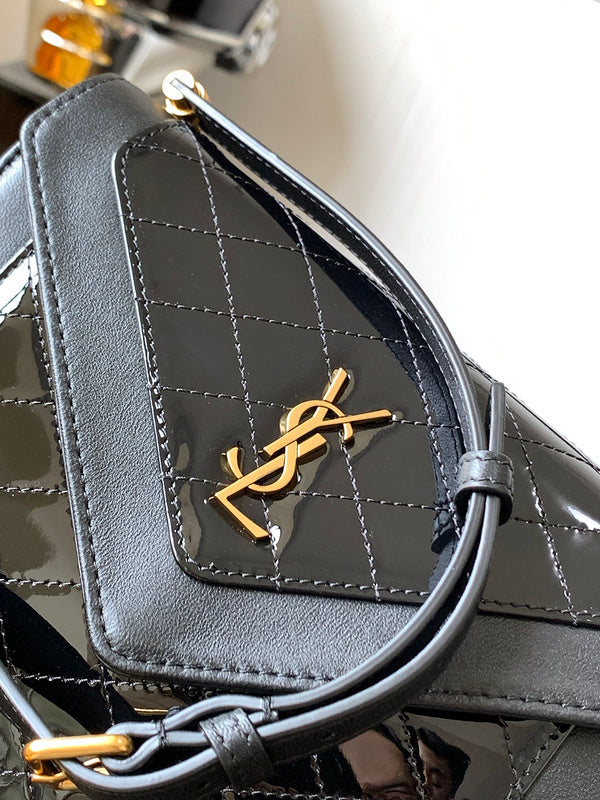 Amelia - YSL Bag - 4197