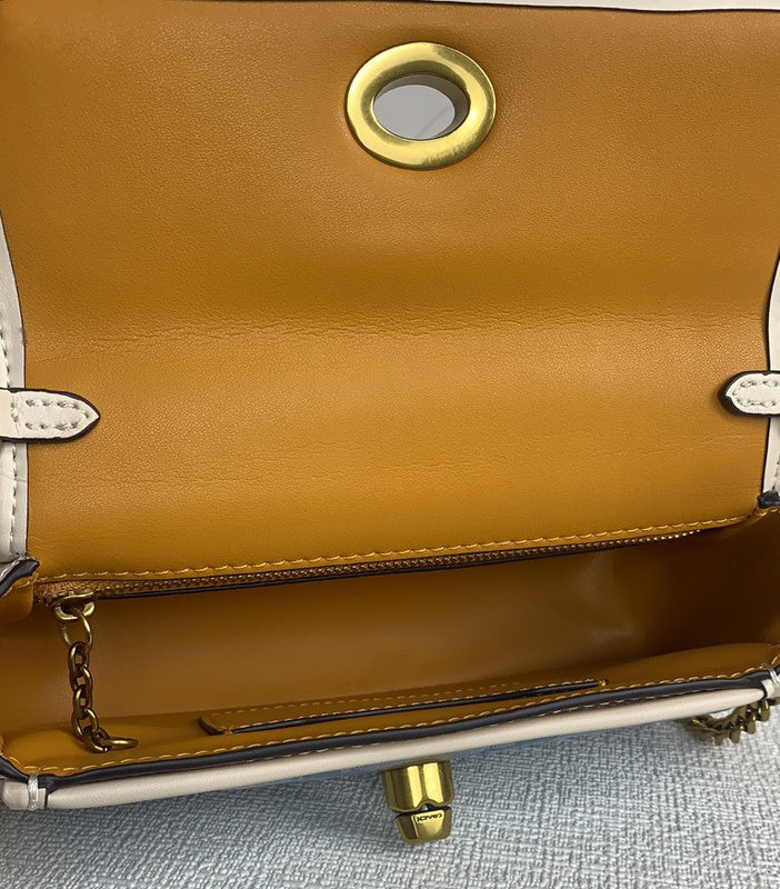 Amelia- CAH Bags - 618