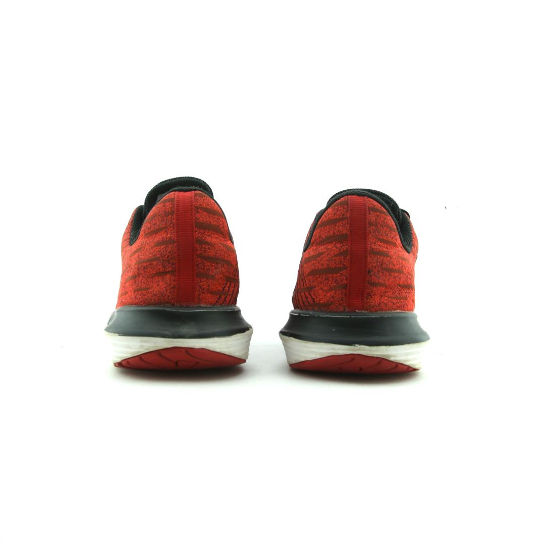 UNDER ARMOUR SPEEDFORM VELOCITI