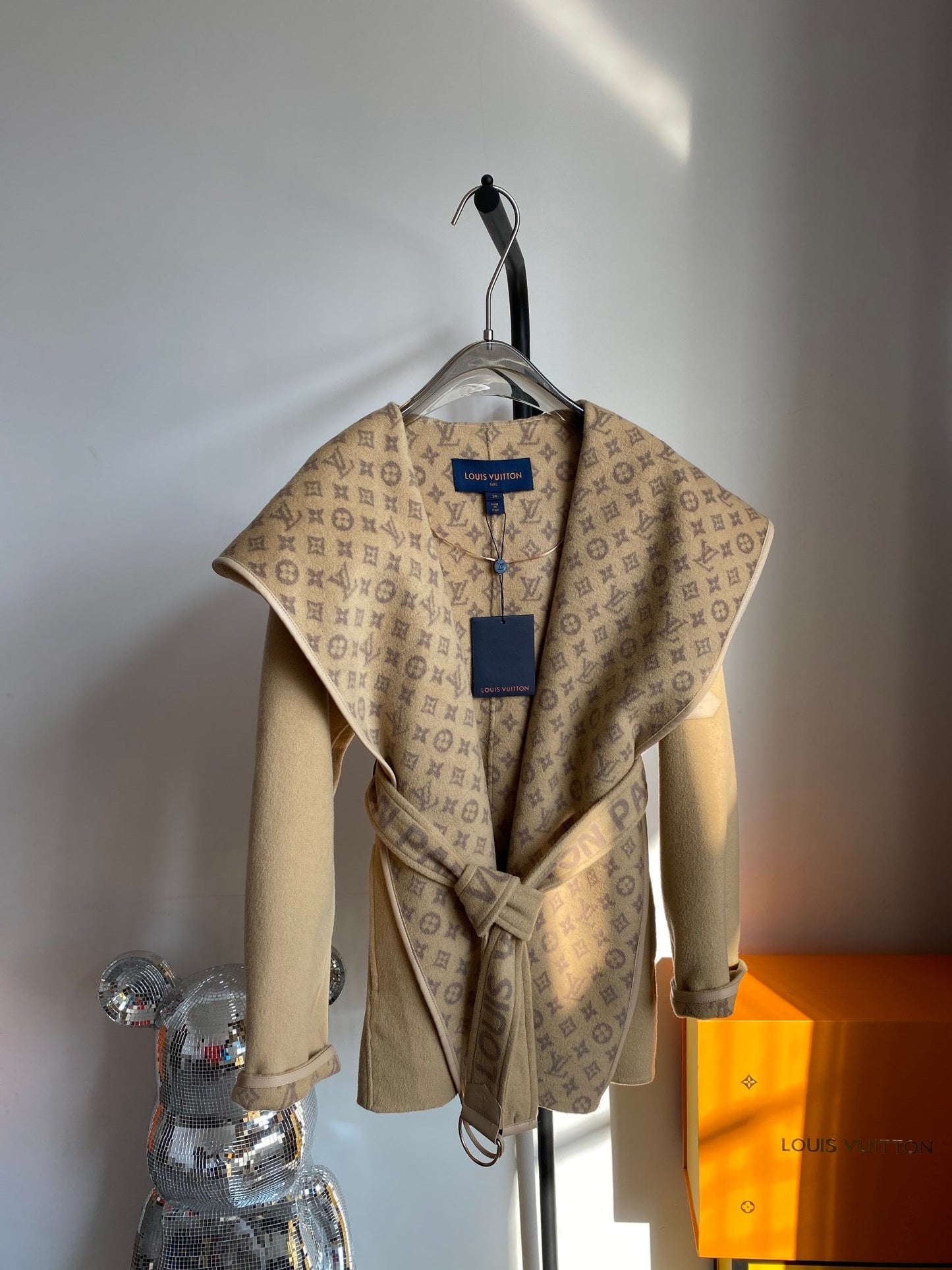 Luxury Louis Vuitton  Wrap Coat 022