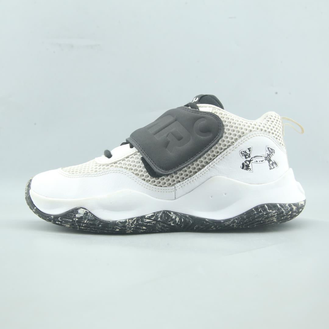 UNDER ARMOUR ZONE BB 2