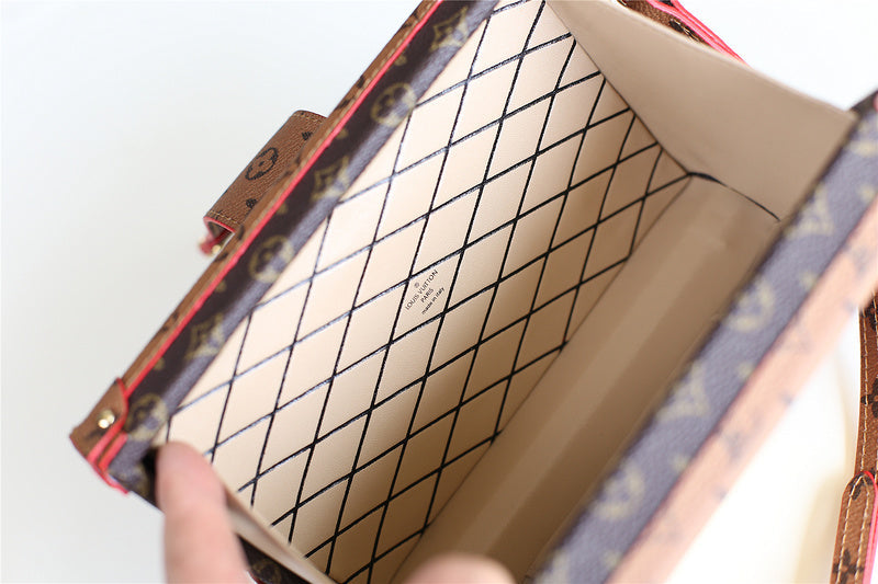Fan Fashion Lu-Vi bags - 8220