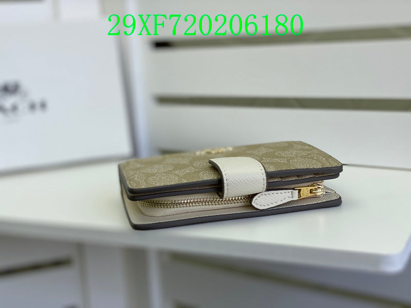 Amelia - CAH Wallet - 035