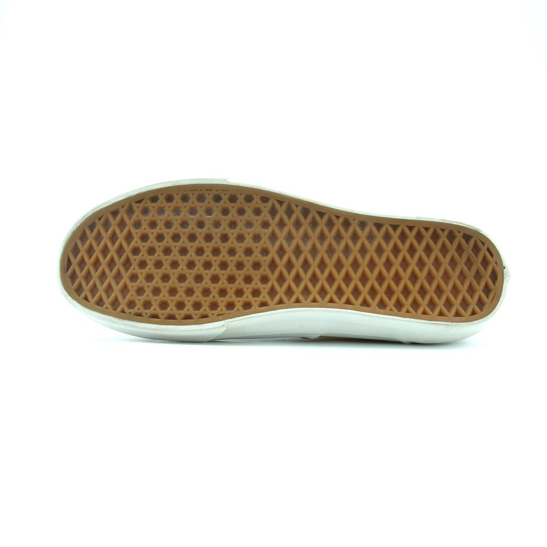 VANS AUTHENTIC