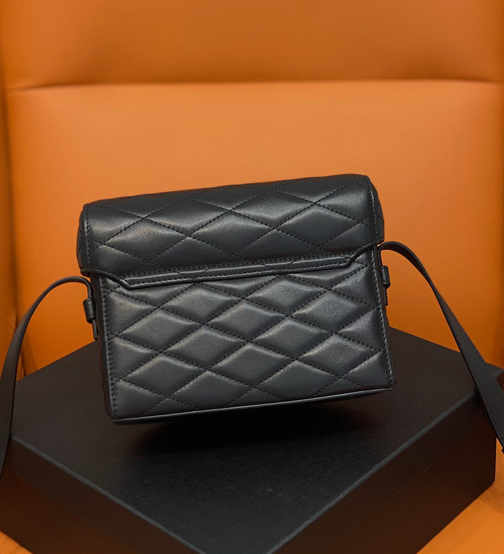 Amelia - YSL Bag - 2058