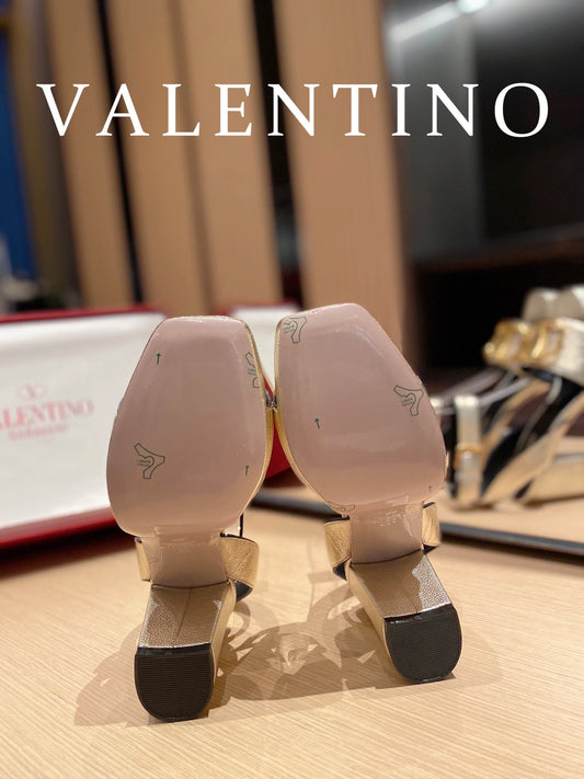 VAL -  Garavani Strap Heeled Sandals With V Logo Signature Embellishment Gold For Women