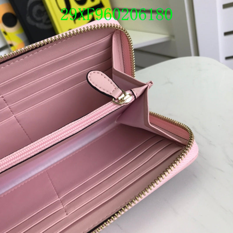 Amelia - CAH Wallet - 015