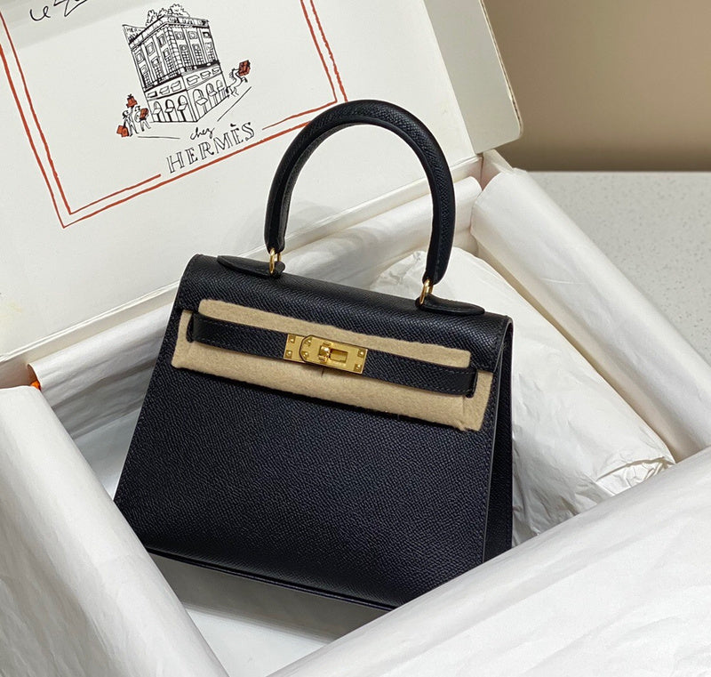 Amelia - HMS Bags - 1727