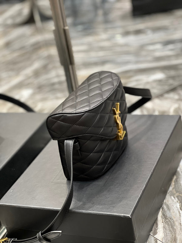 Amelia - YSL Bag - 3918
