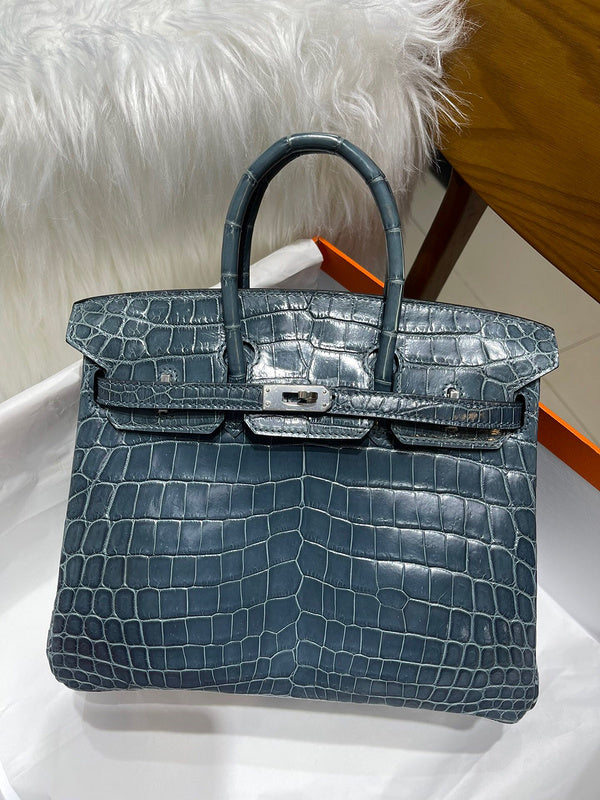 Amelia - HMS Bags - 1708