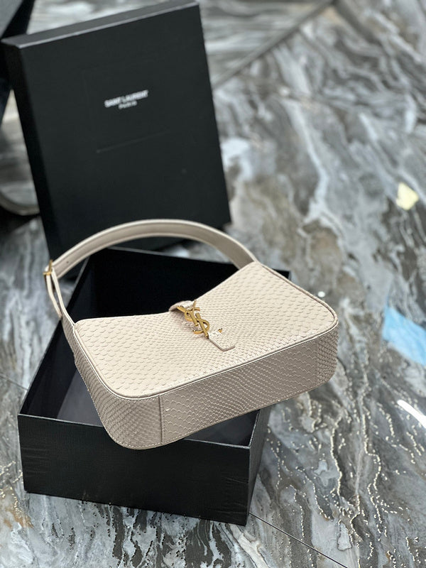 Amelia - YSL Bag - 2492
