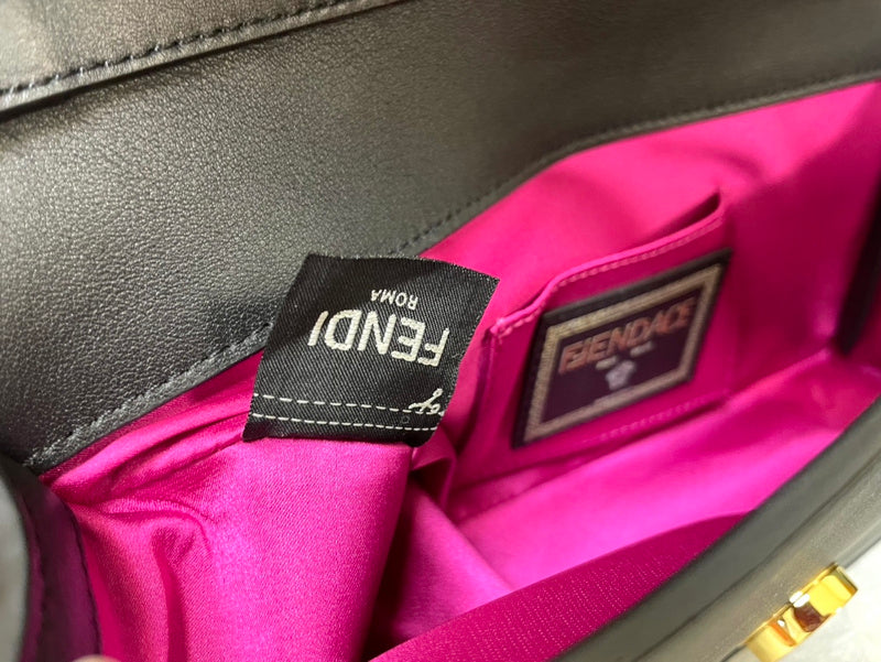 Amelia's Bag Gallery - VAR Bags - 226