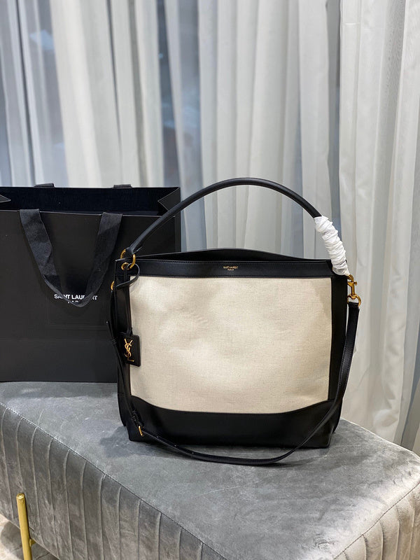 Amelia - YSL Bag - 4114