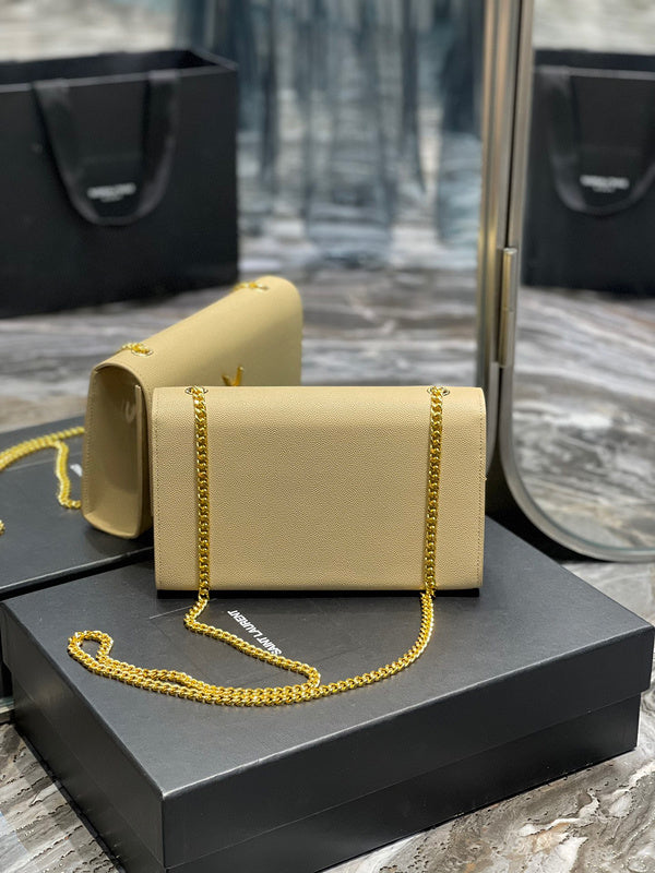 Amelia - YSL Bag - 1946