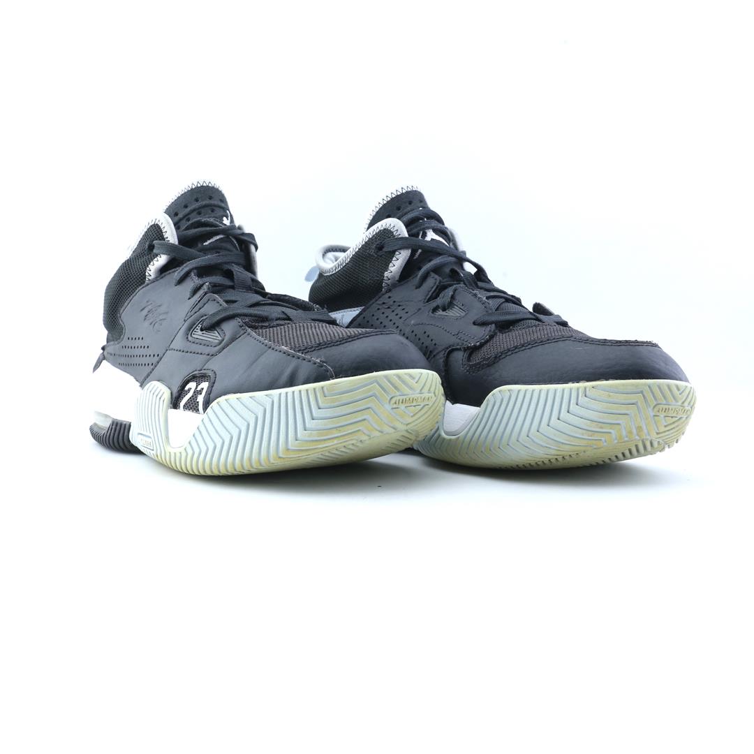 JORDAN AIR  STAY LOYAL 2