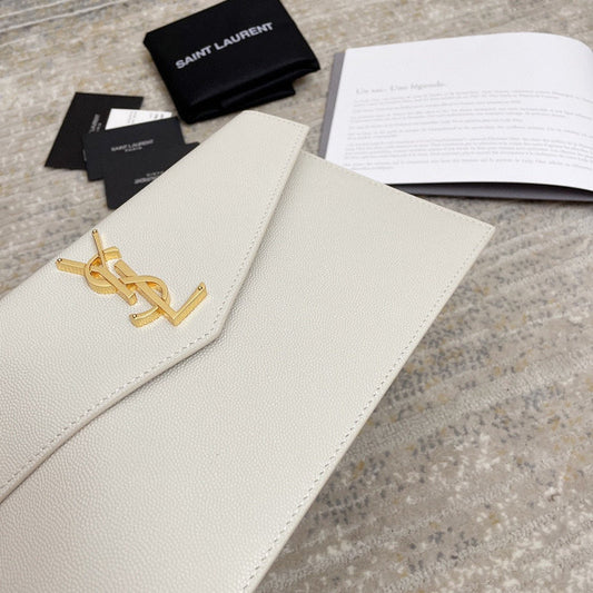 Amelia - YSL Bag - 3821