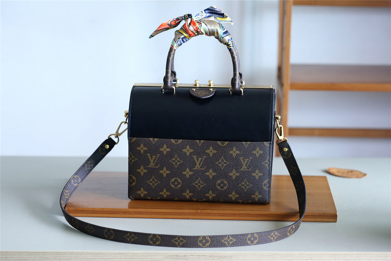 Fan Fashion Lu-Vi bags - 8181