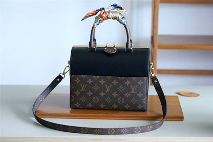 Fan Fashion Lu-Vi bags - 8181