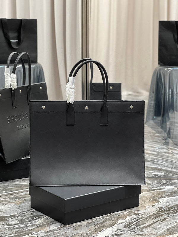 Amelia - YSL Bag - 3973